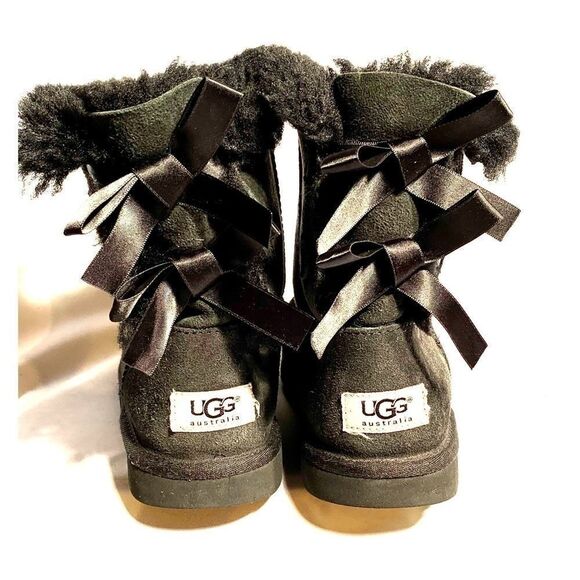 BLACK UGG’s SIZE 4 - Picture 1 of 5